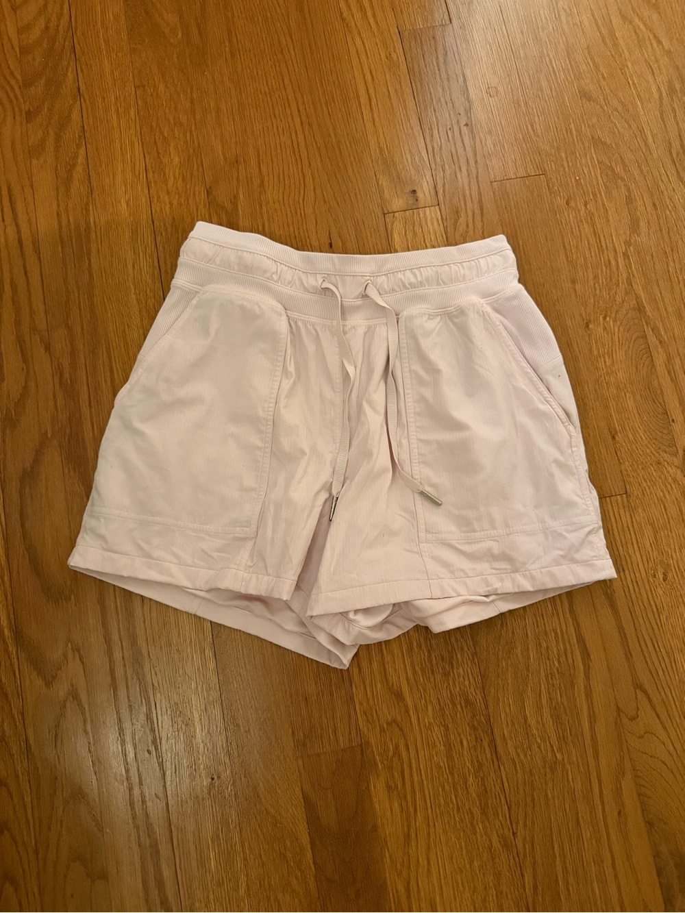 LULULEMON DANCE STUDIO HR SHORT 3.5” SIZE 4